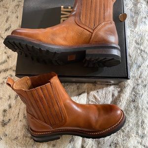 Chelsea Frye boots